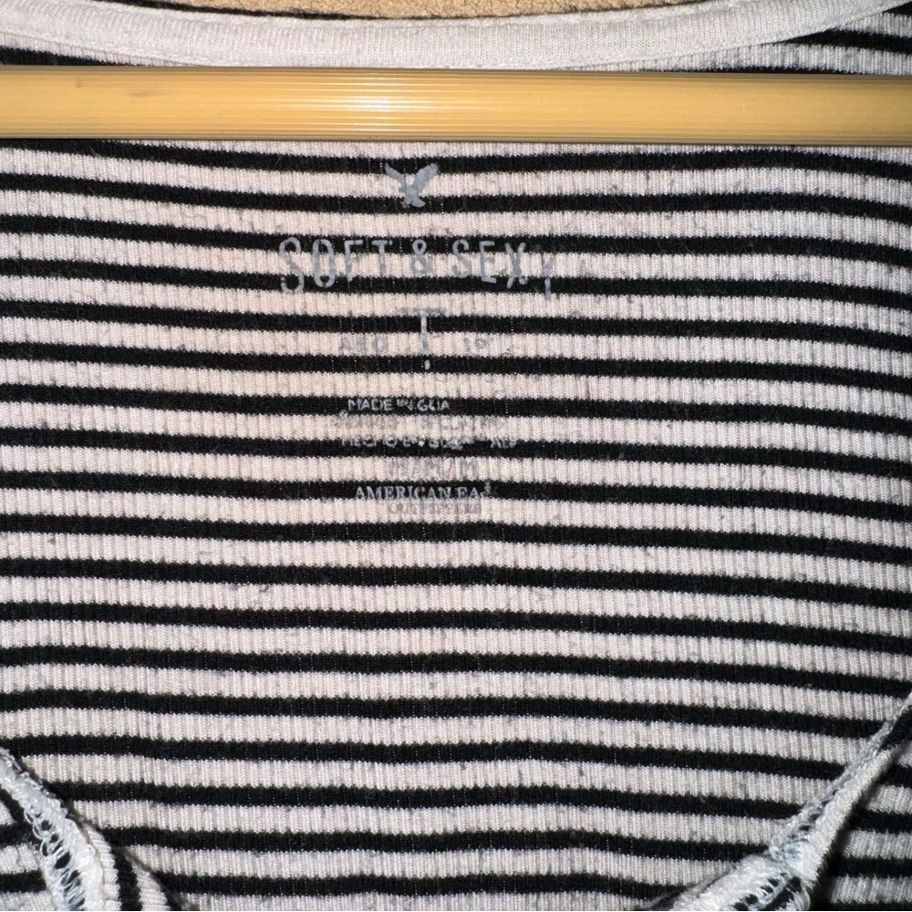 American Eagle soft & sexy striped t shirt - Picture 2 of 4